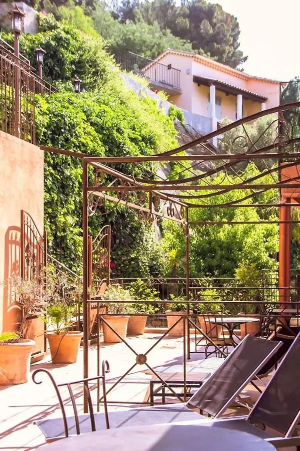 *** Hotel Hostellerie Du Cigalou Bormes-les-Mimosas France